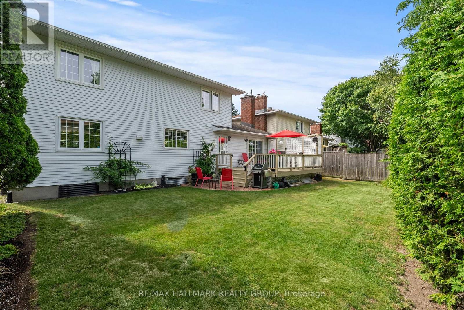 Photo 26 of 52 Knollsbrook Drive, Ottawa ON