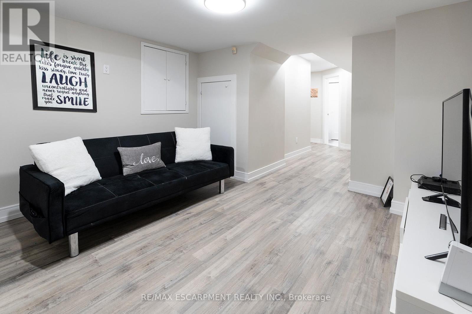 Photo 12 of 14 345 Glancaster Road, Hamilton ON