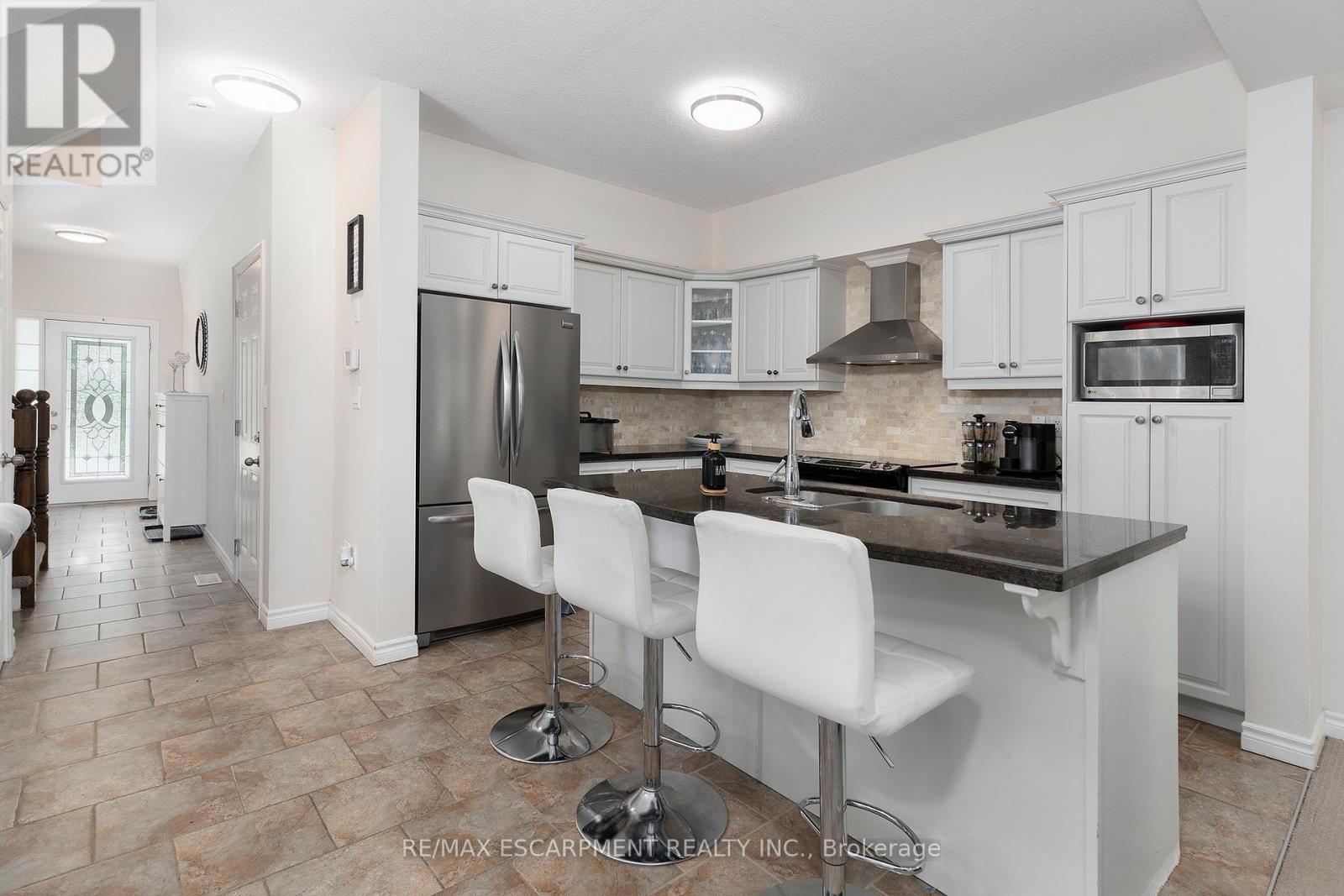 Photo 6 of 14 345 Glancaster Road, Hamilton ON