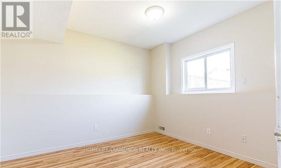 Photo 11 of 209 Thurman Circle, London East ON