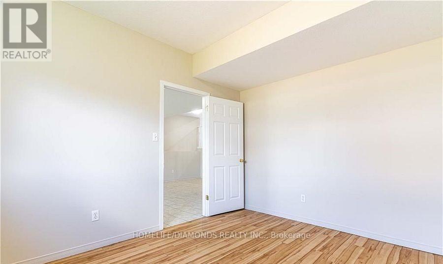 Photo 28 of 209 Thurman Circle, London East ON