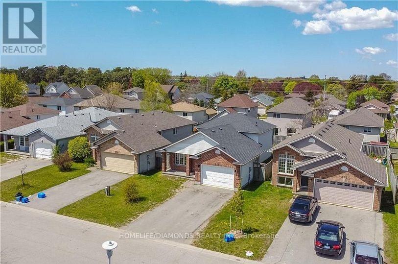 Photo 15 of 209 Thurman Circle, London East ON