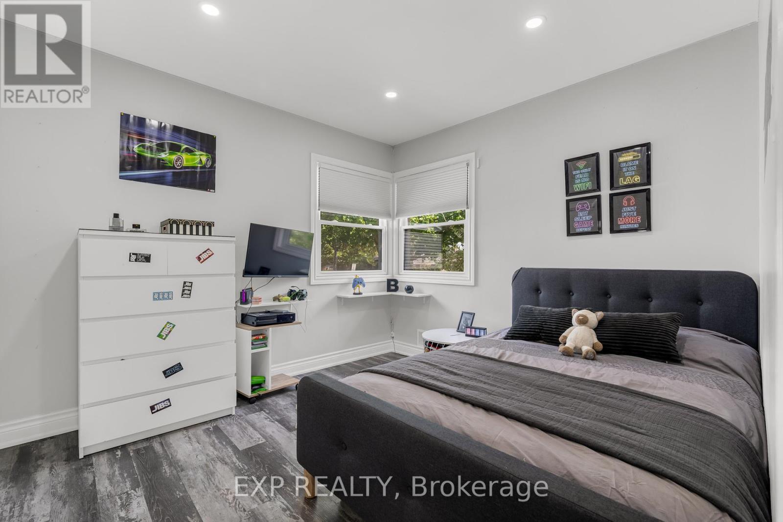 Photo 1 of 4382 Central Avenue, Lincoln ON