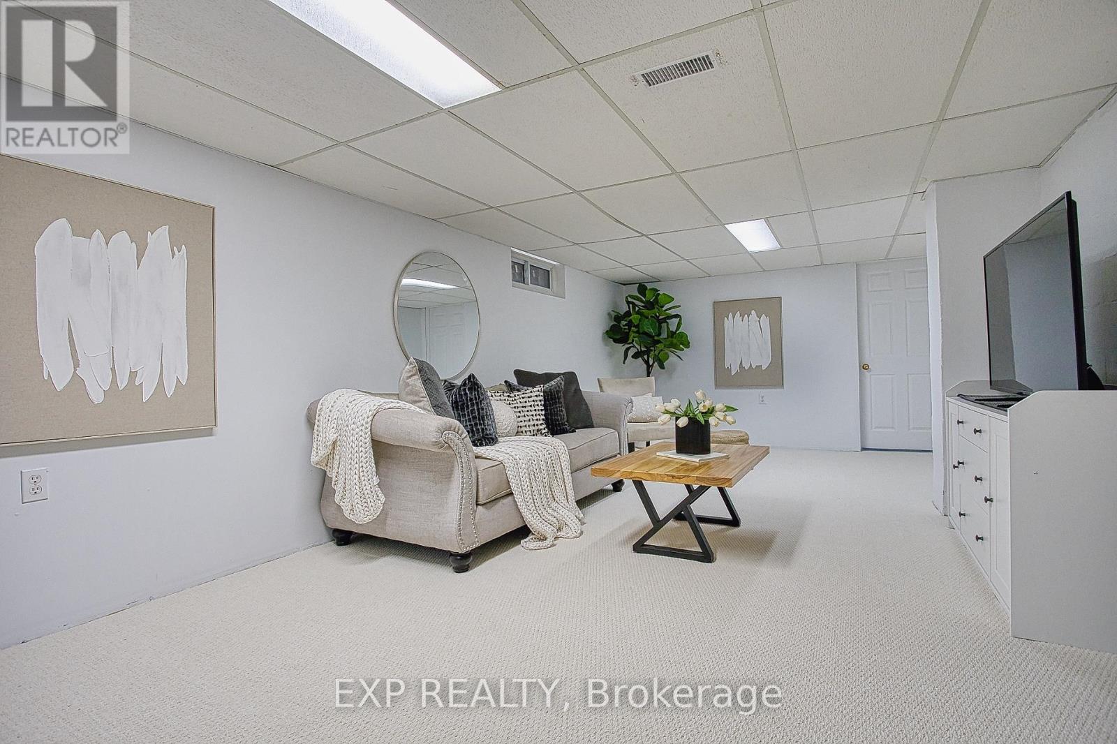 Photo 25 of 4382 Central Avenue, Lincoln ON
