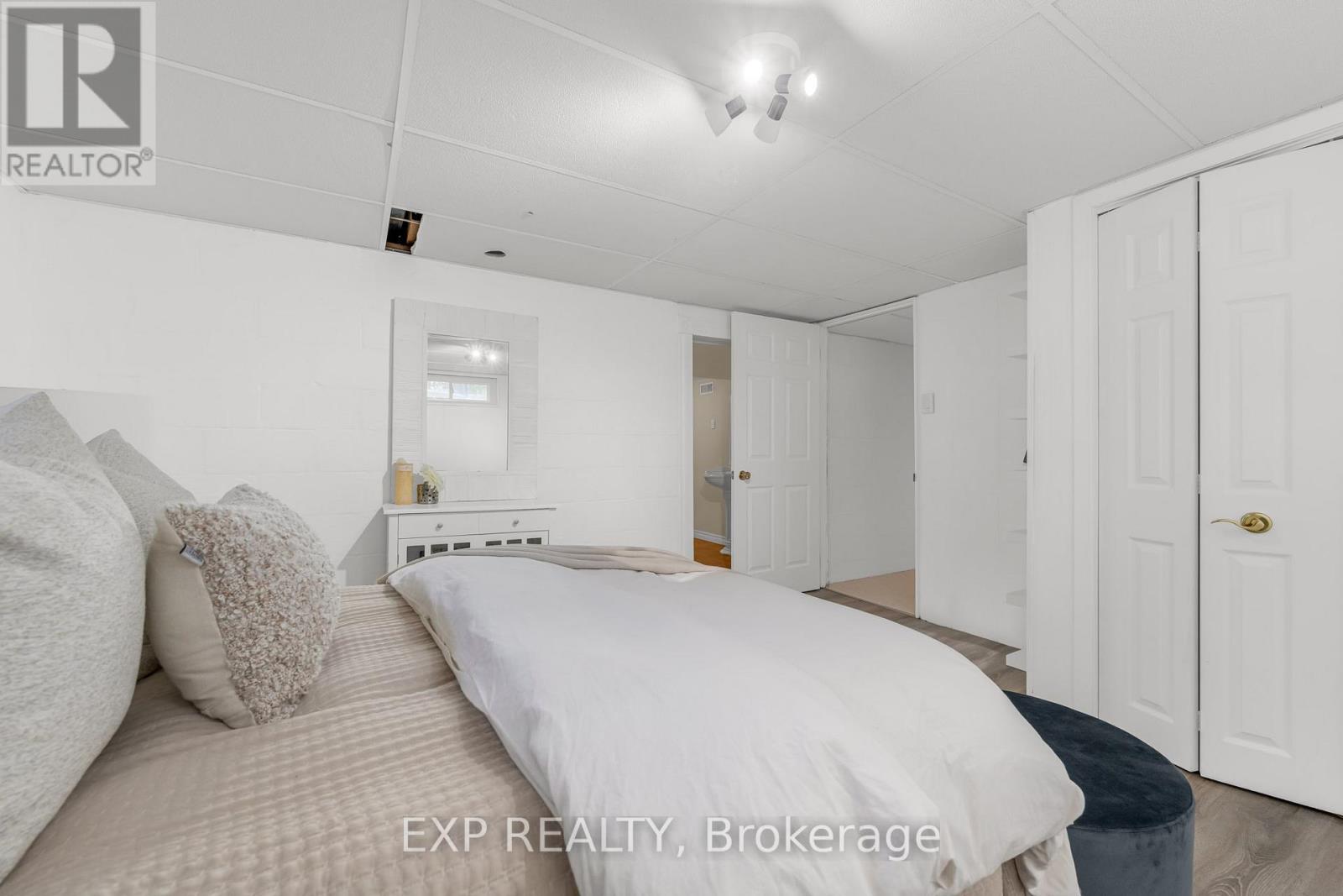 Photo 30 of 4382 Central Avenue, Lincoln ON