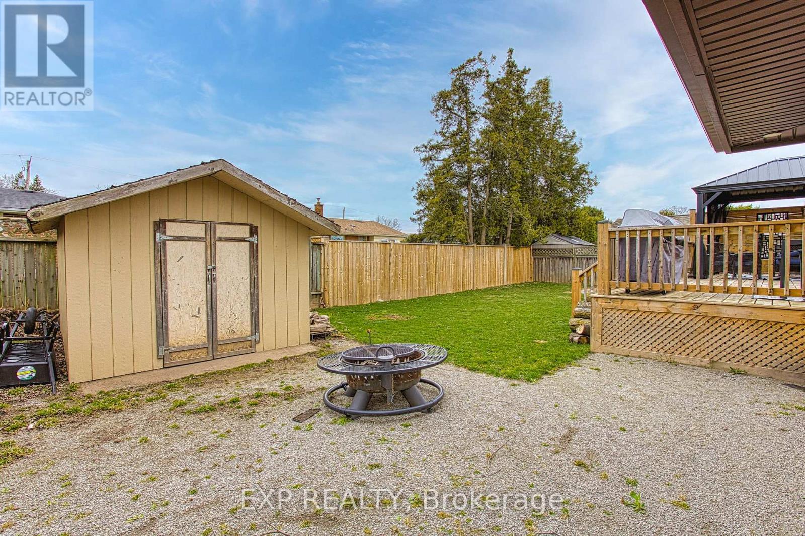 Photo 37 of 4382 Central Avenue, Lincoln ON