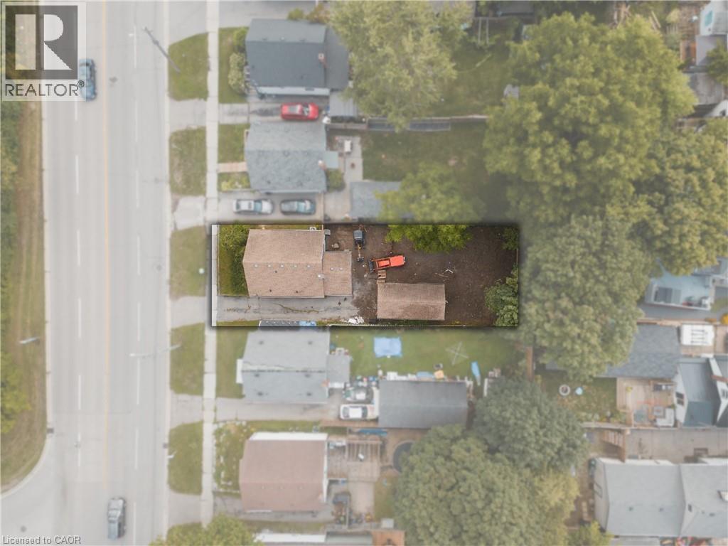 Photo 11 of 563 Wellington Street N, Kitchener ON
