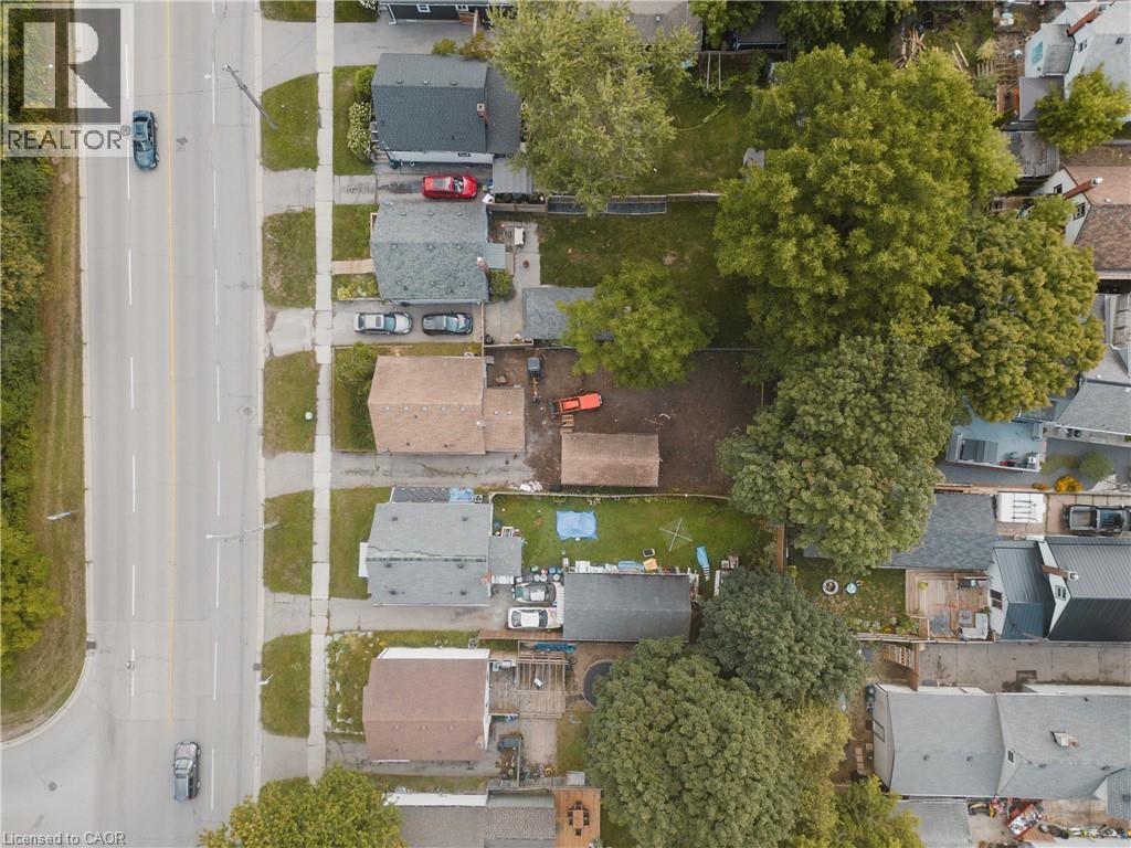 Photo 15 of 563 Wellington Street N, Kitchener ON