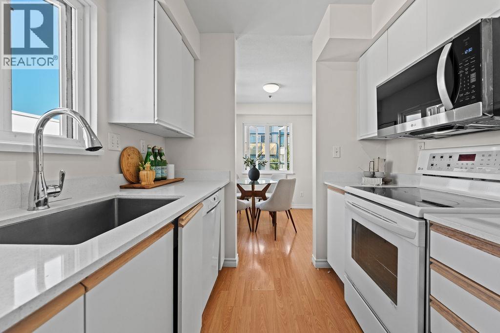 Photo 23 of 206 629 7th Avenue, Vancouver BC