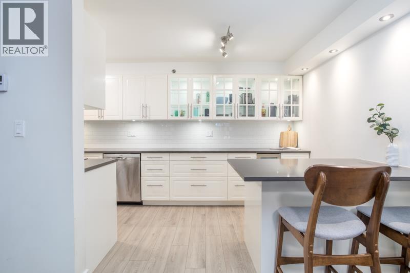 Photo 11 of 105 825 E 7th Avenue, Vancouver BC
