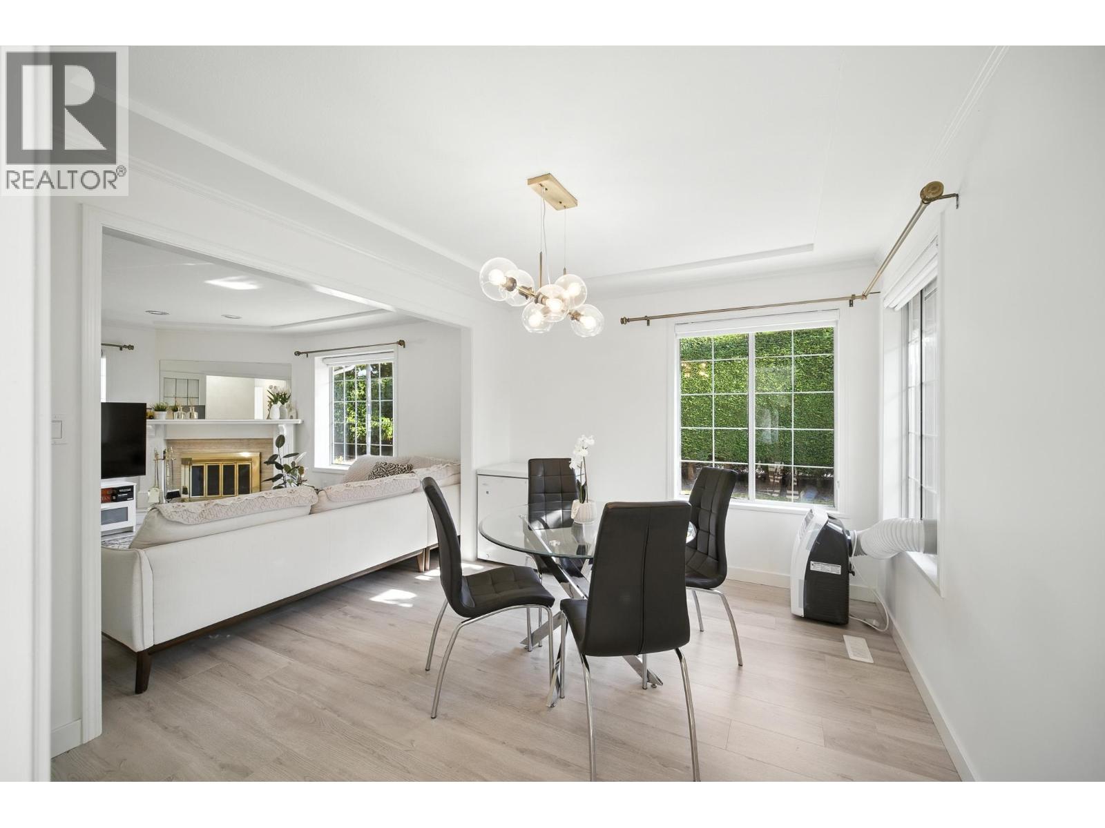 Photo 4 of 1 4411 Williams Road, Richmond BC