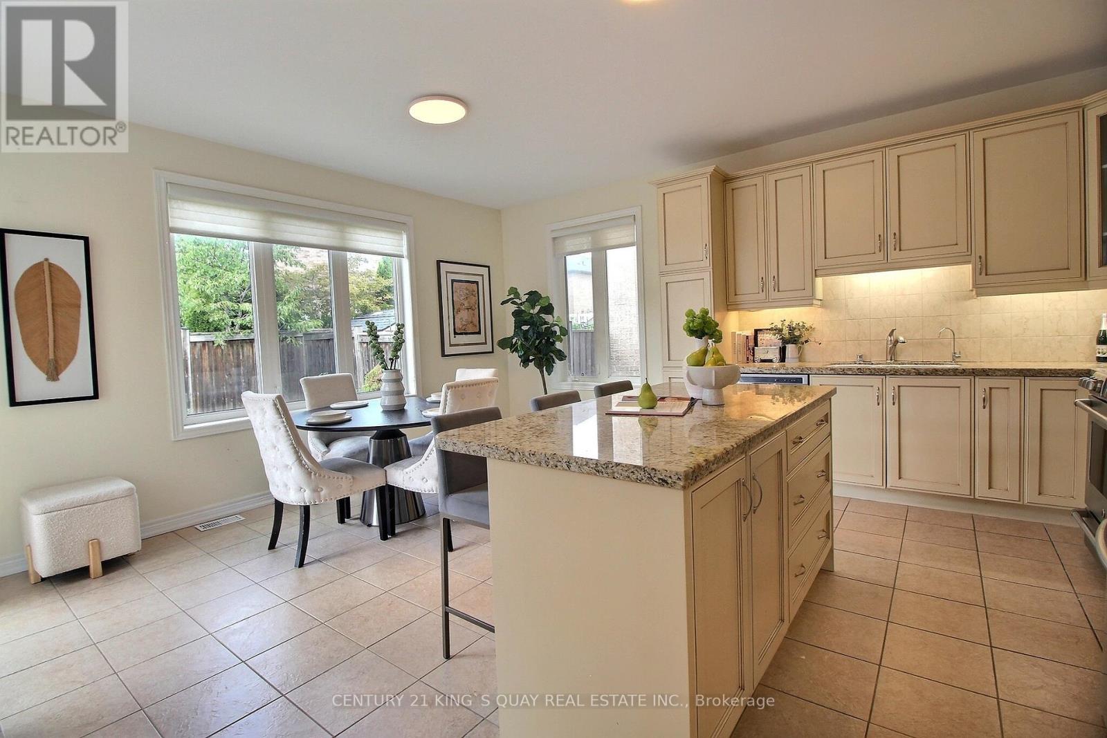 Single Family House for Sale in  LAUDERDALE DRIVE Vaughan (Patterson) 