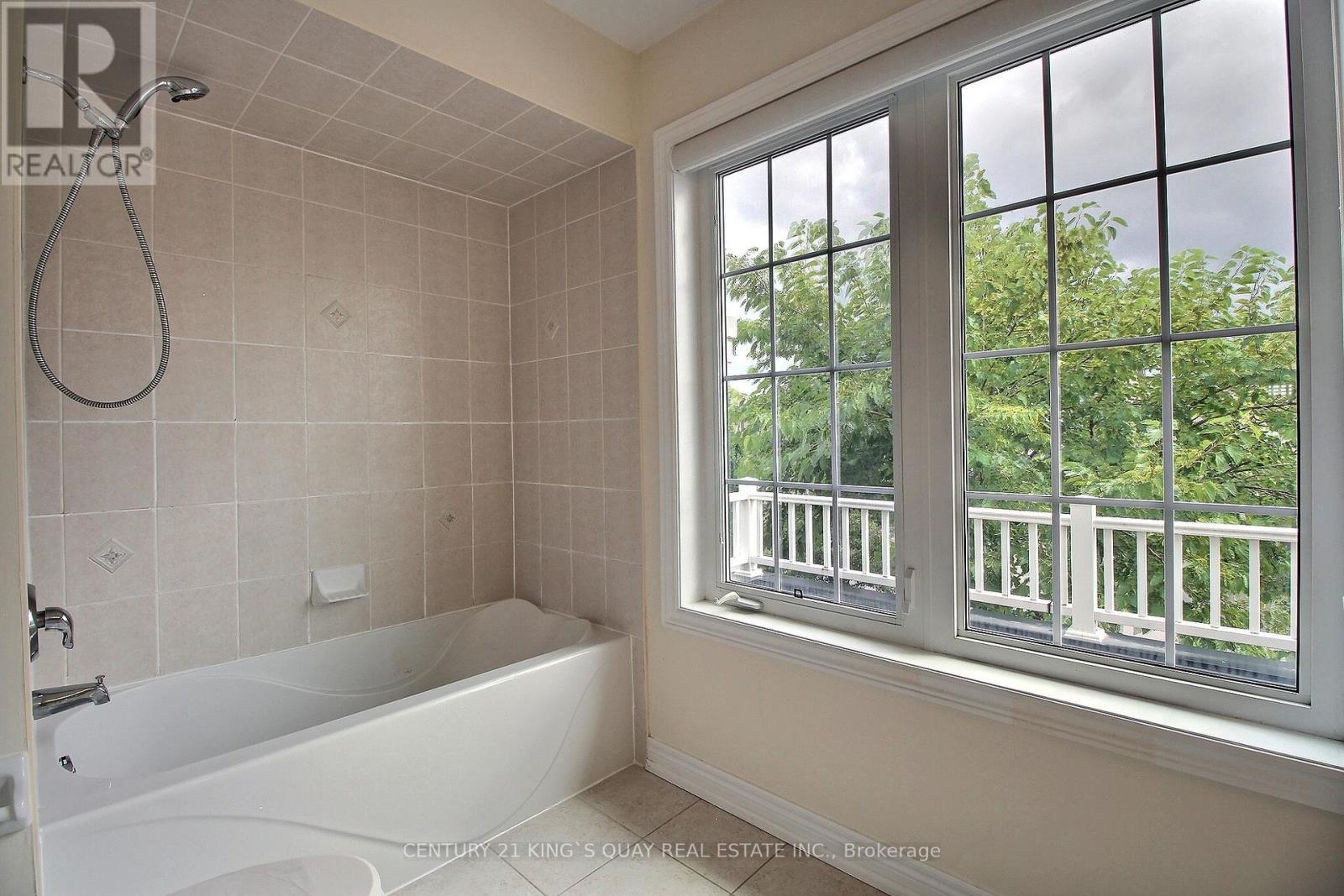 Single Family House for Sale in  LAUDERDALE DRIVE Vaughan (Patterson) 