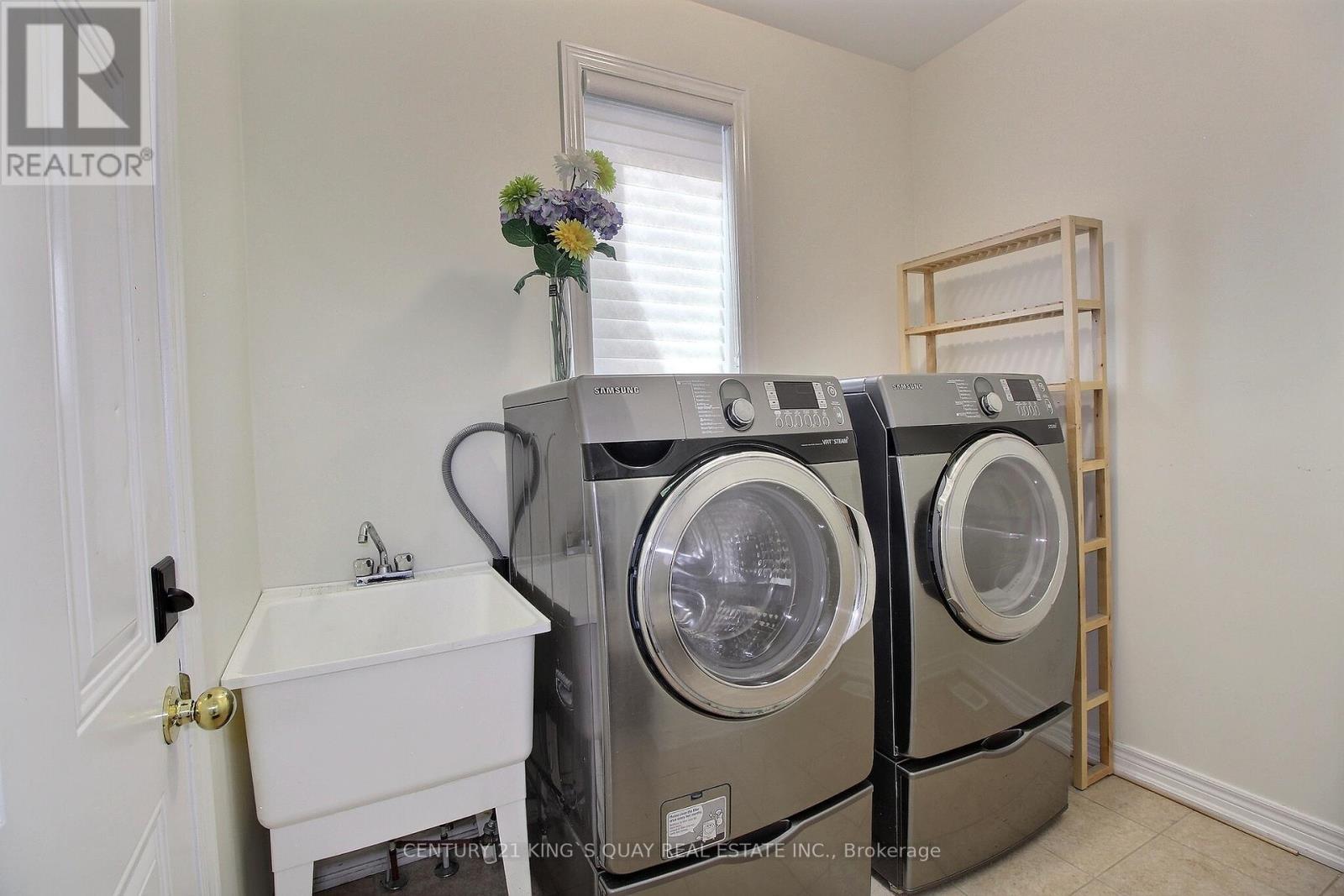 Single Family House for Sale in  LAUDERDALE DRIVE Vaughan (Patterson) 