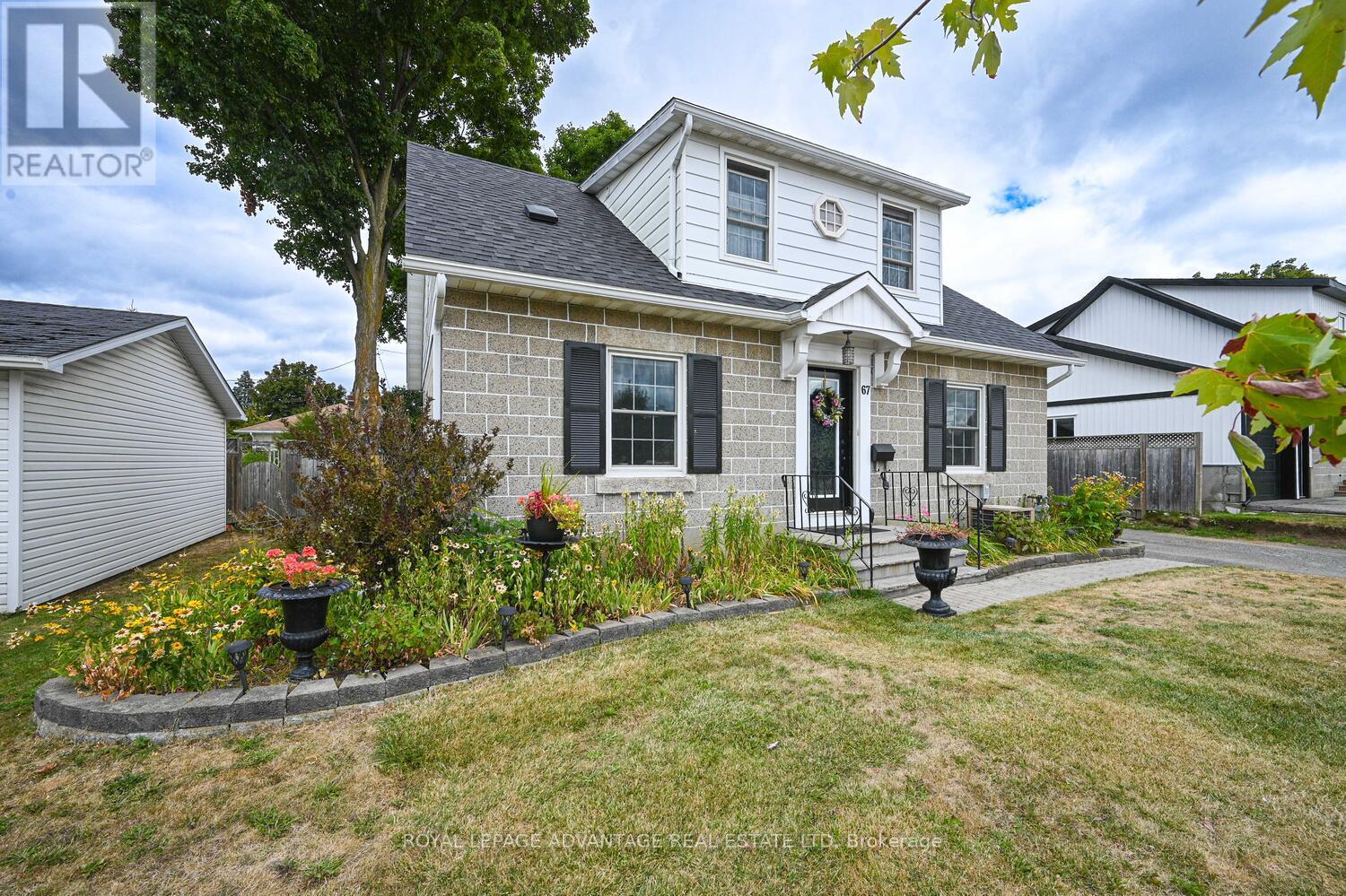 Photo 2 of 67 Jasper Avenue, Smiths Falls ON