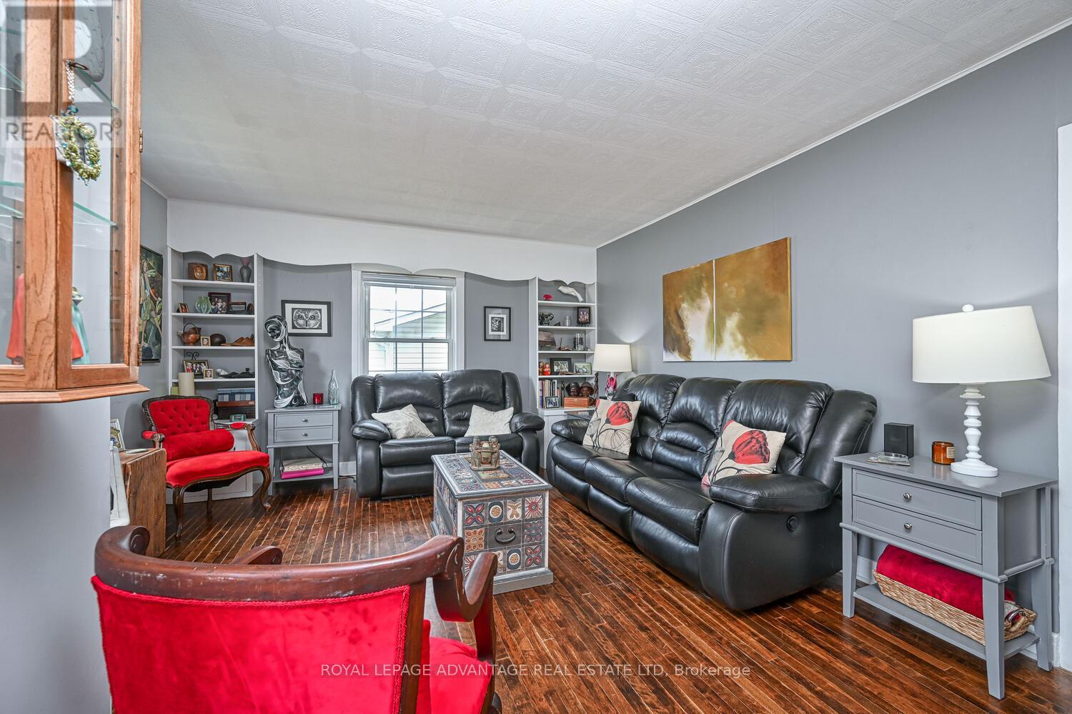 Photo 4 of 67 Jasper Avenue, Smiths Falls ON