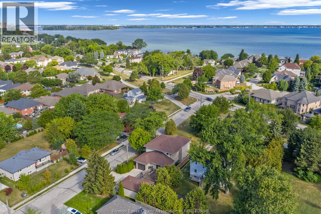 Photo 19 of 11965 Riverside Drive East, Windsor ON