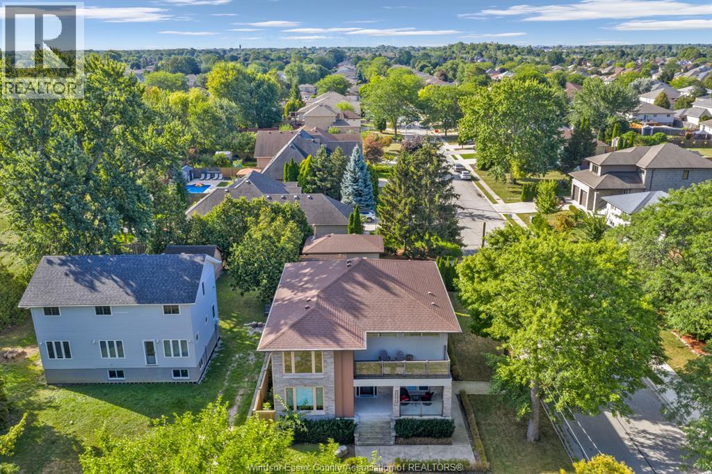 Photo 25 of 11965 Riverside Drive East, Windsor ON