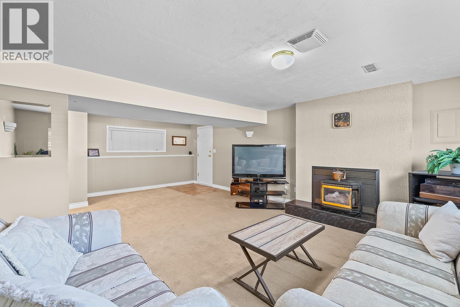 Photo 27 of 1085 Tamarack Drive, Kelowna BC