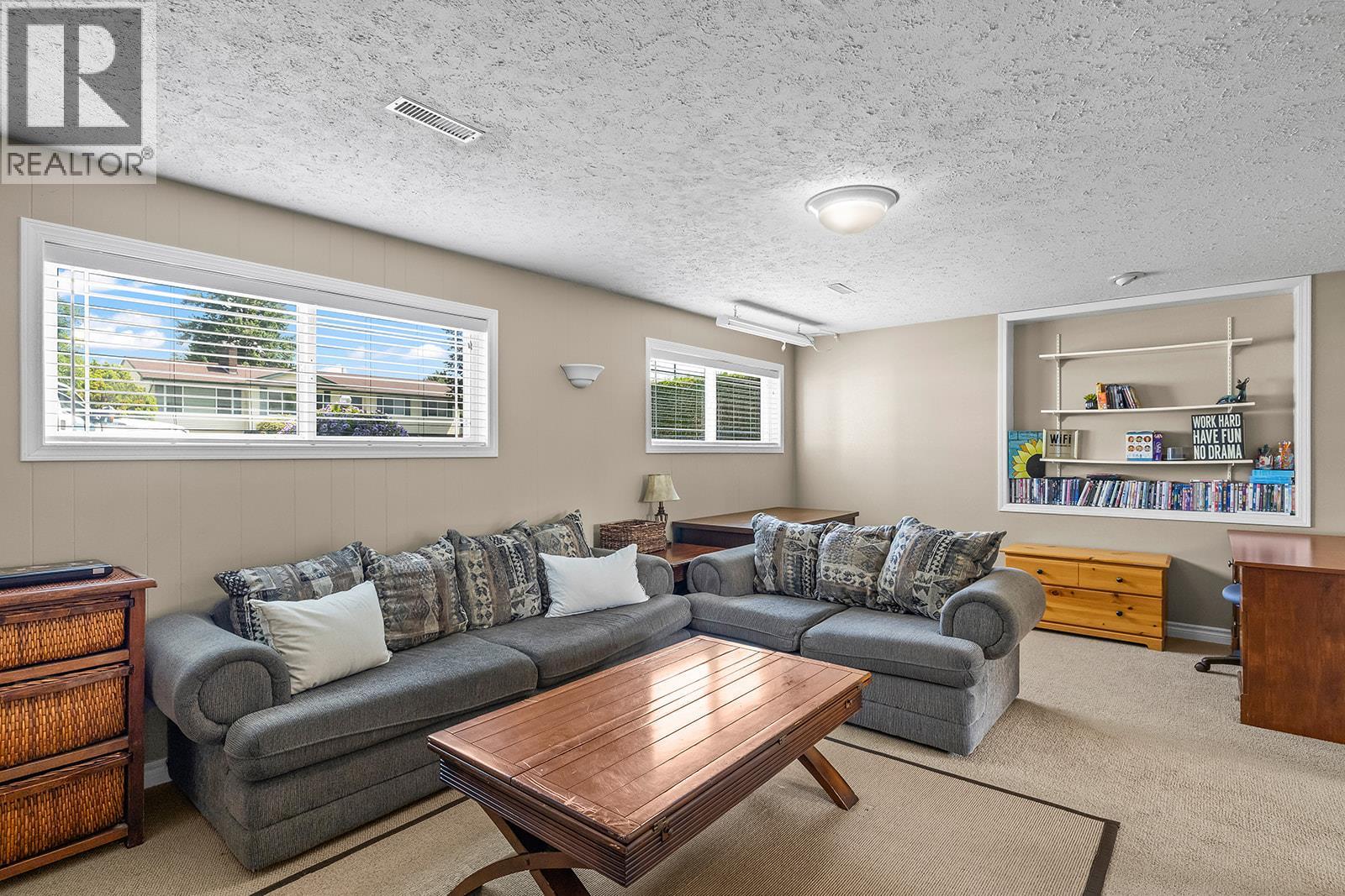 Photo 31 of 1085 Tamarack Drive, Kelowna BC