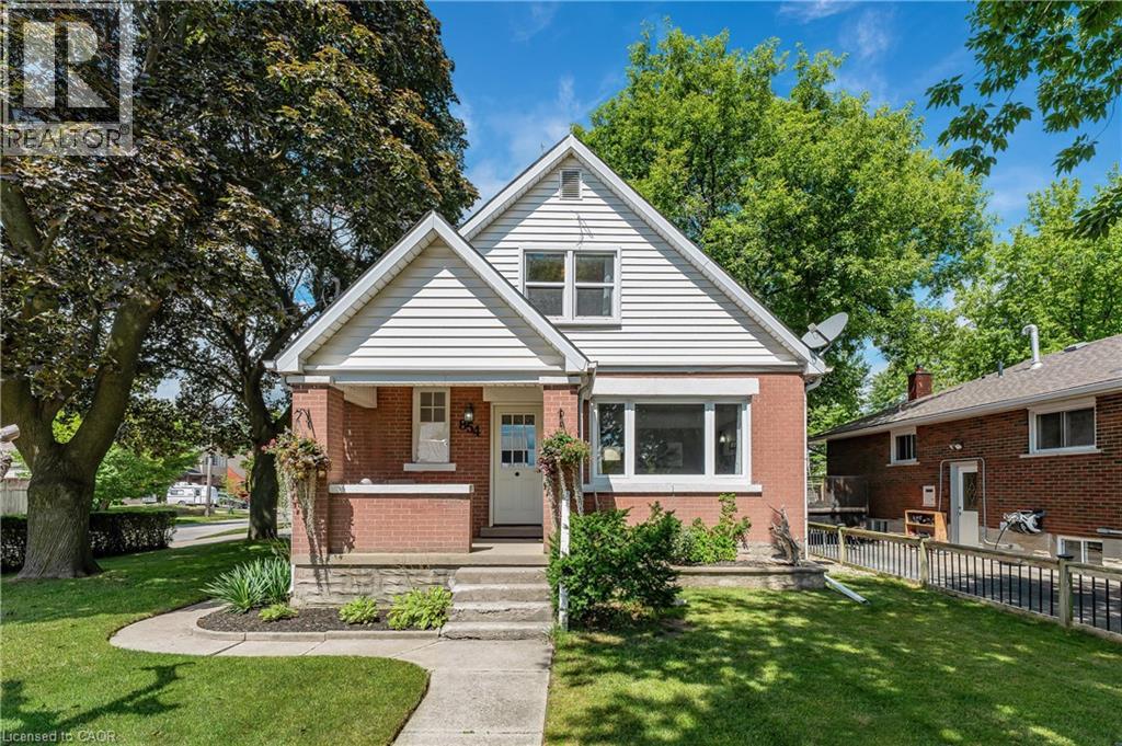 Photo 10 of 854 Guelph Street, Kitchener ON