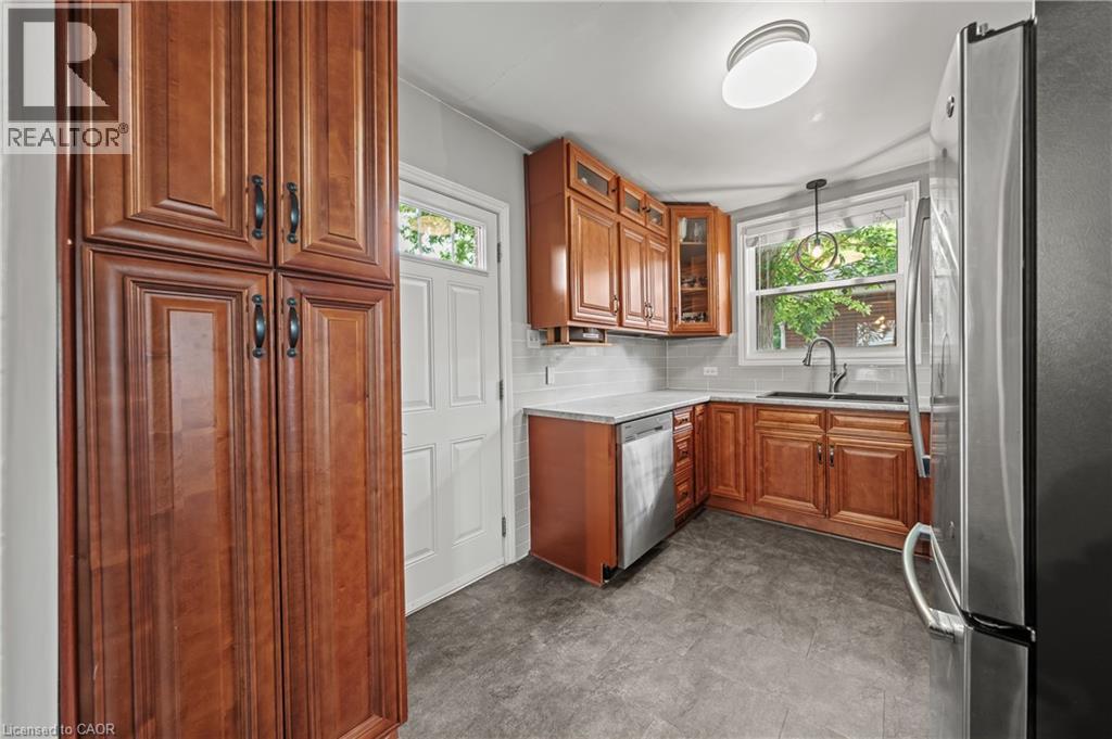 Photo 43 of 854 Guelph Street, Kitchener ON