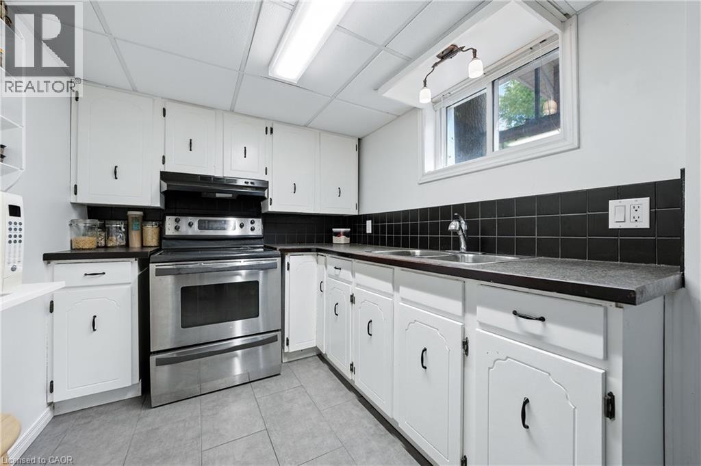 Photo 37 of 854 Guelph Street, Kitchener ON