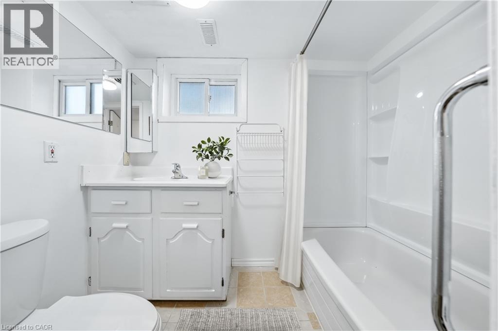 Photo 28 of 854 Guelph Street, Kitchener ON