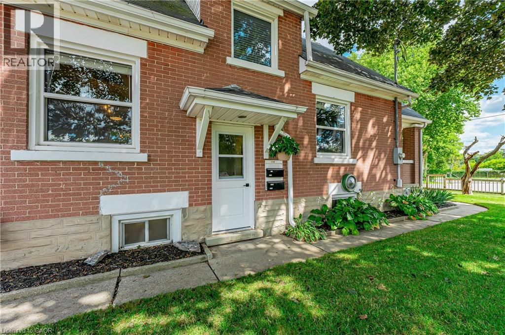 Photo 8 of 854 Guelph Street, Kitchener ON