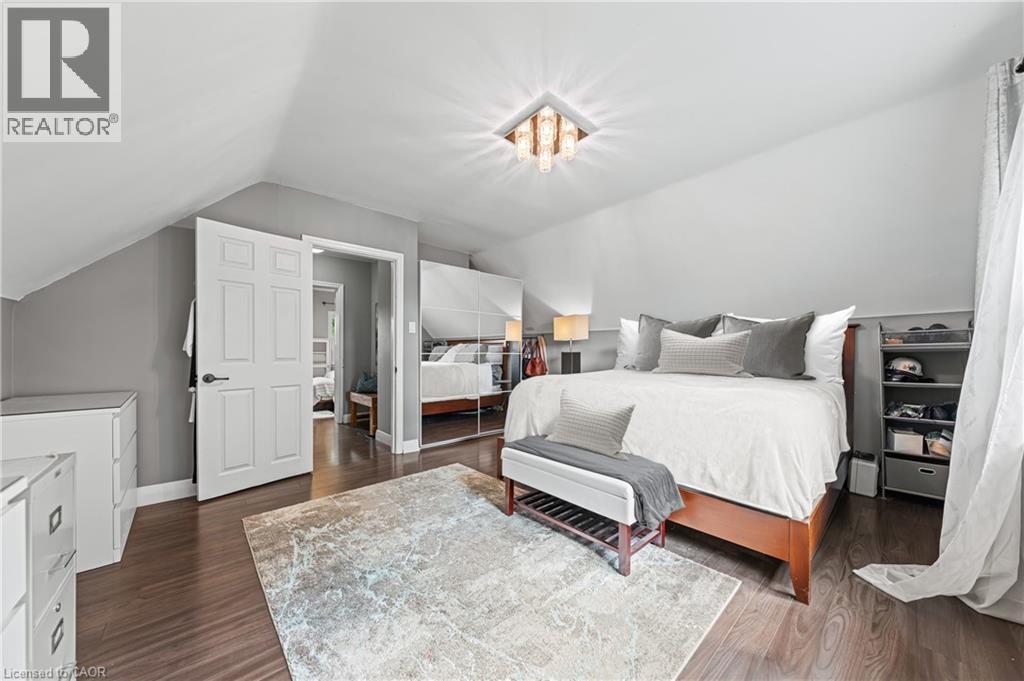 Photo 14 of 854 Guelph Street, Kitchener ON