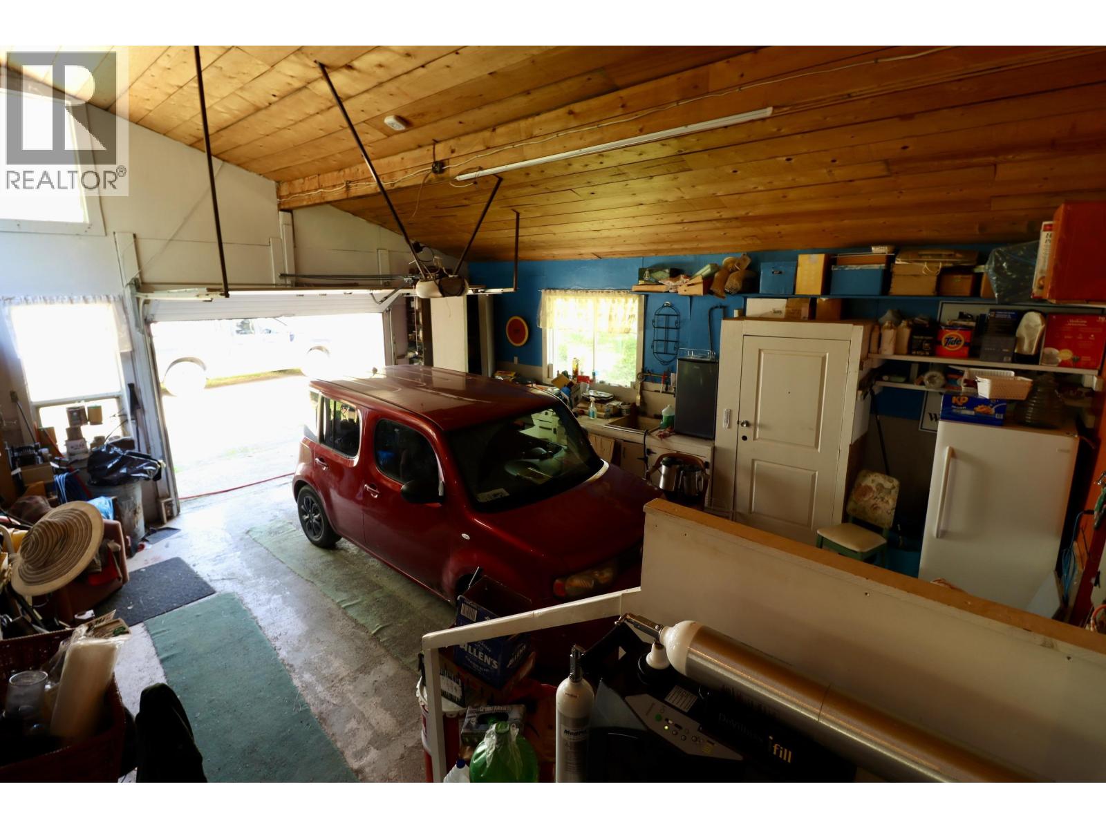 Photo 6 of 38223 Bannock Road, Hixon BC