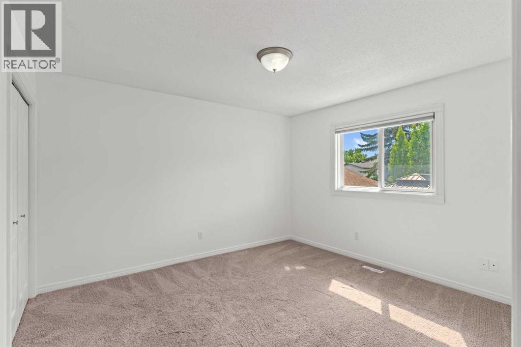 Photo 21 of 51 Whitewood Bay Ne, Calgary AB