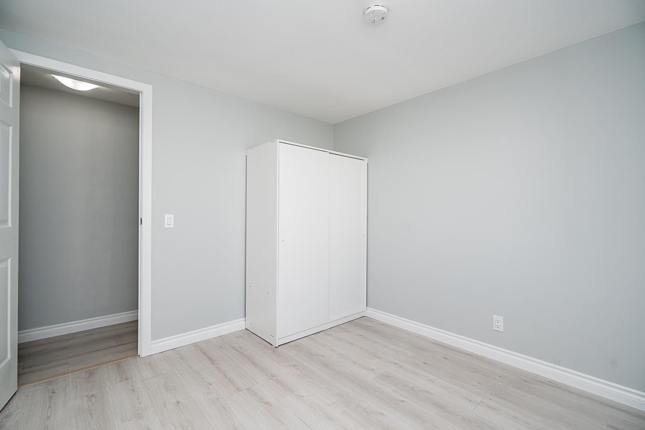 House in Surrey - Image 15