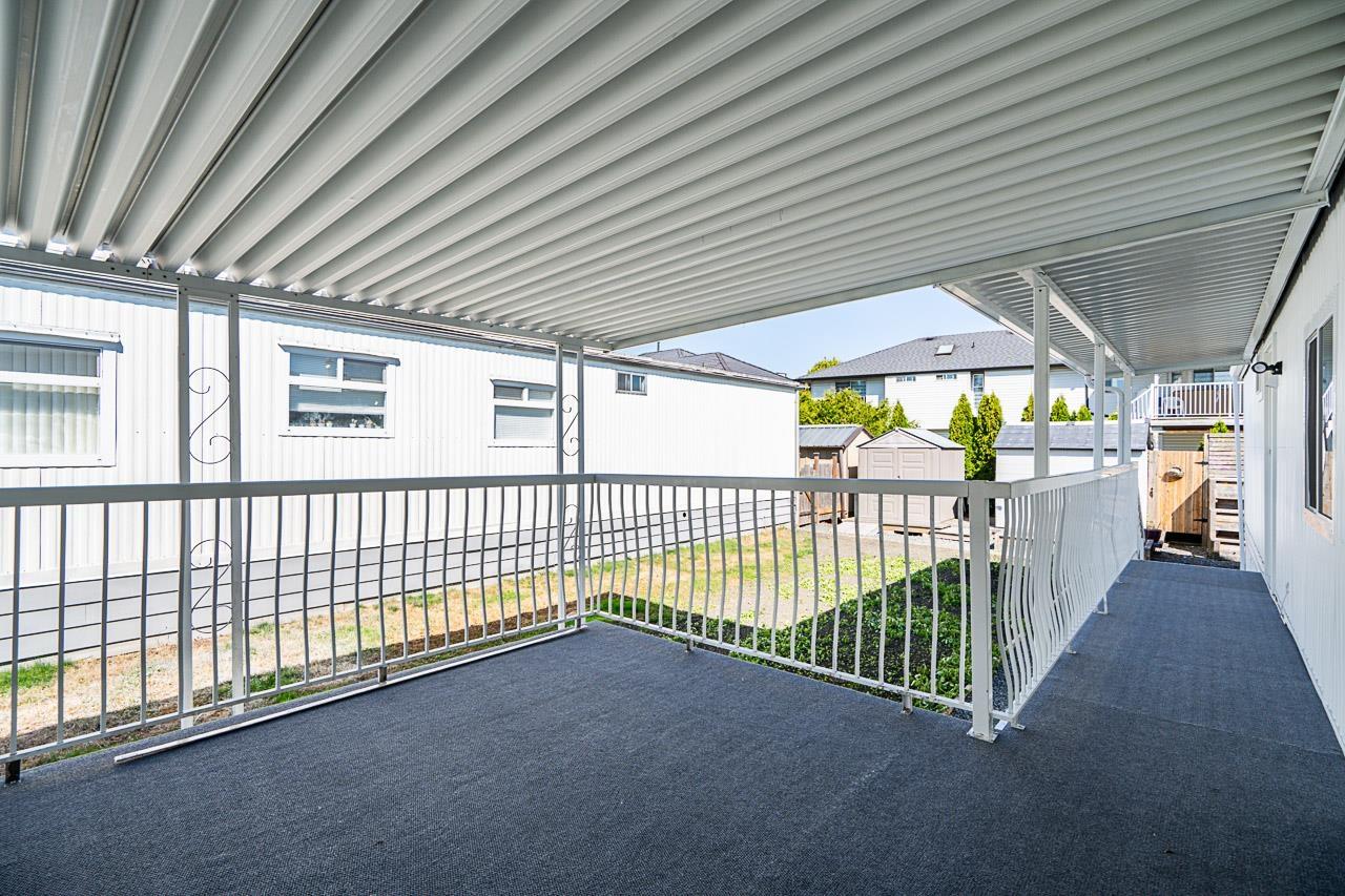 House in Surrey - Image 23
