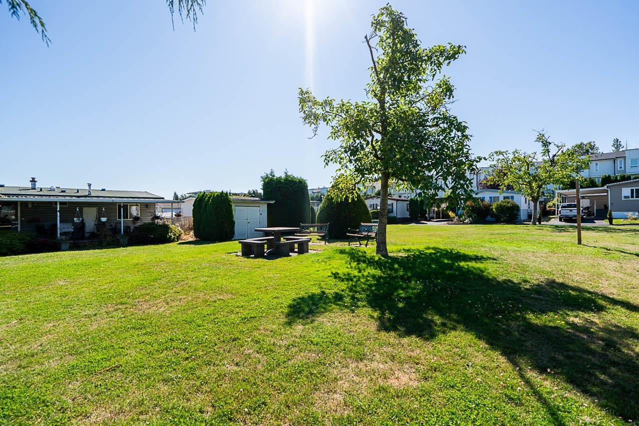 House in Surrey - Image 31