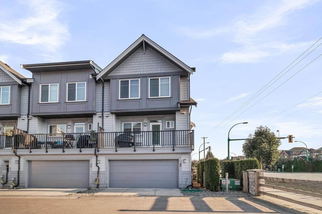 Photo 2 of 10 19239 70 Avenue, Surrey BC
