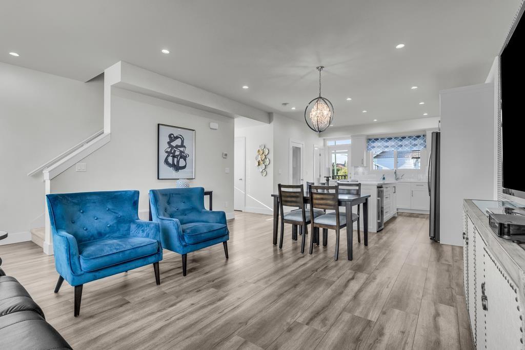 Photo 13 of 10 19239 70 Avenue, Surrey BC