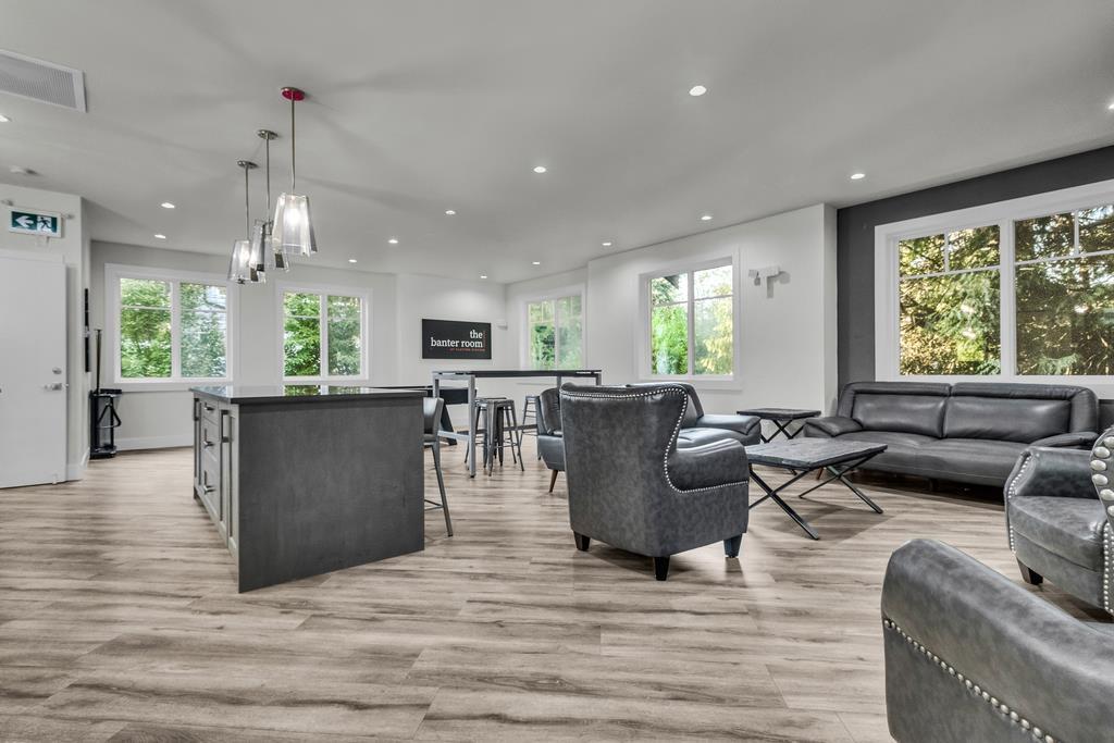 Photo 35 of 10 19239 70 Avenue, Surrey BC