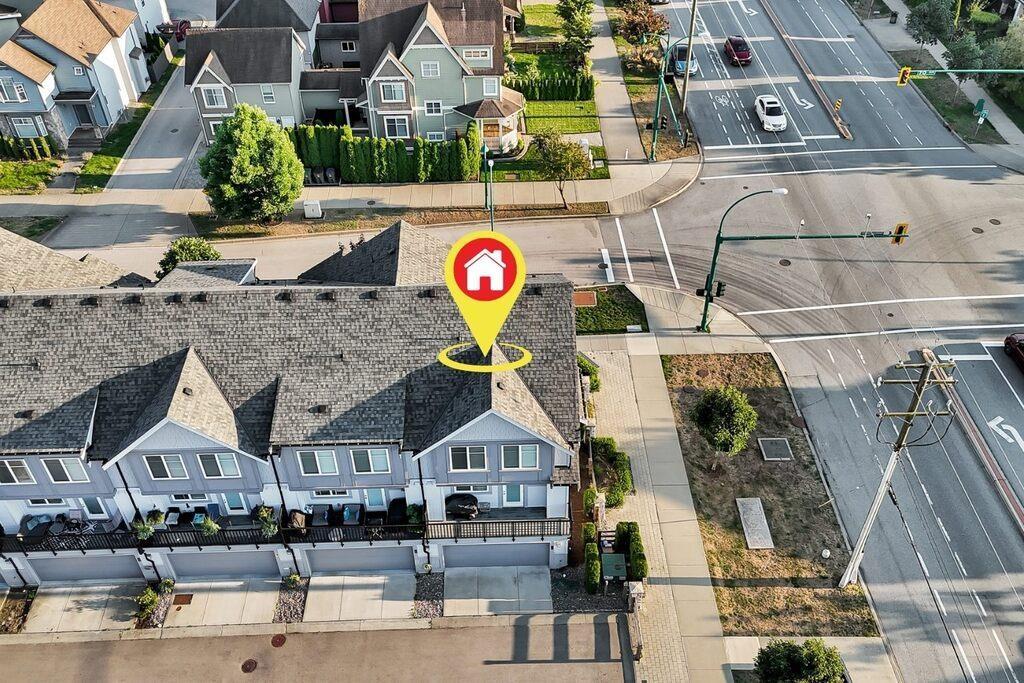 Photo 32 of 10 19239 70 Avenue, Surrey BC