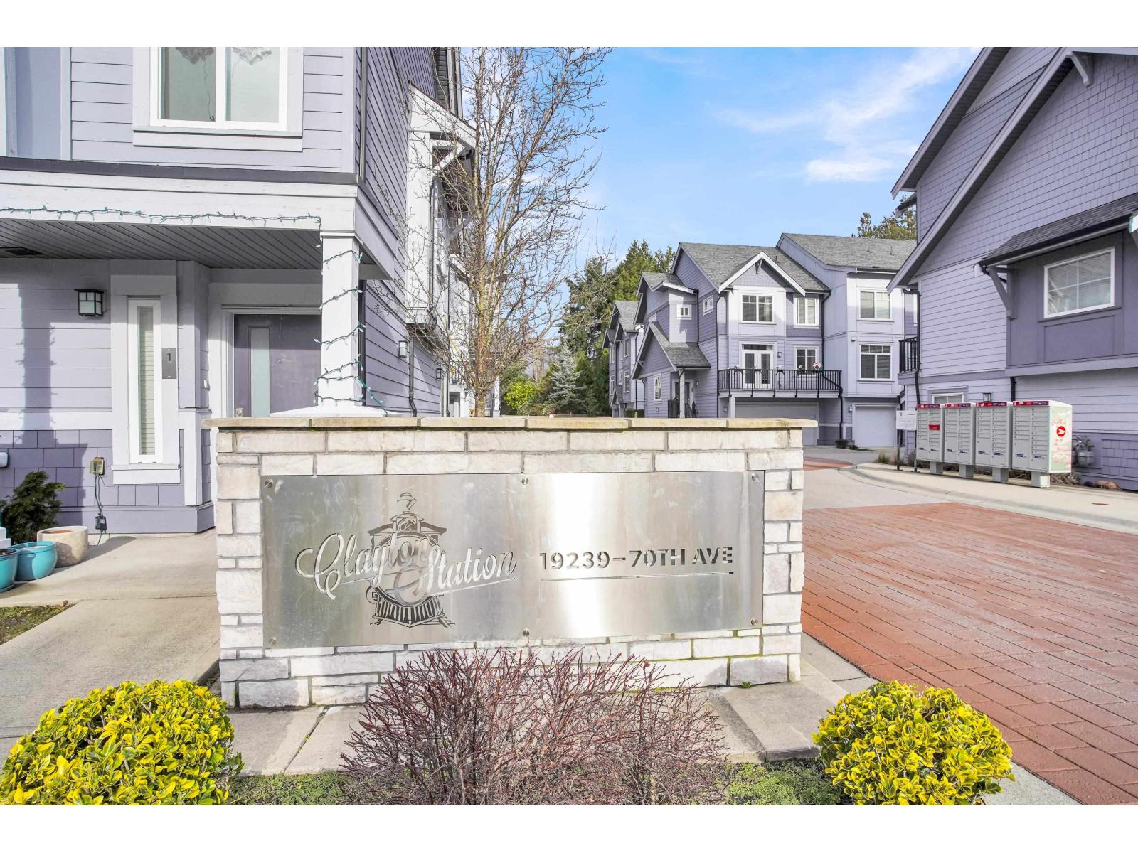 Photo 36 of 10 19239 70 Avenue, Surrey BC