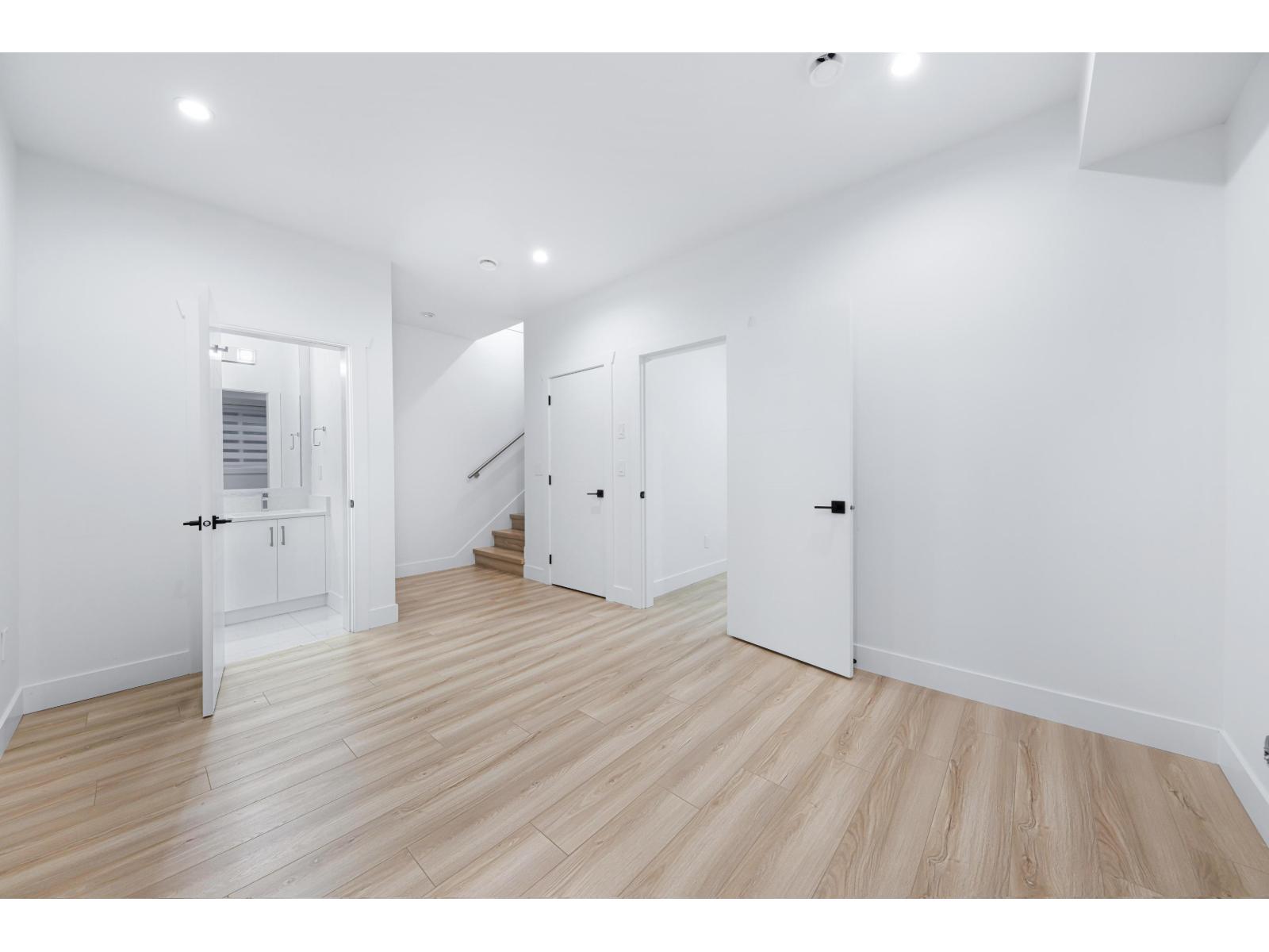 16762 16 AVENUE, Surrey