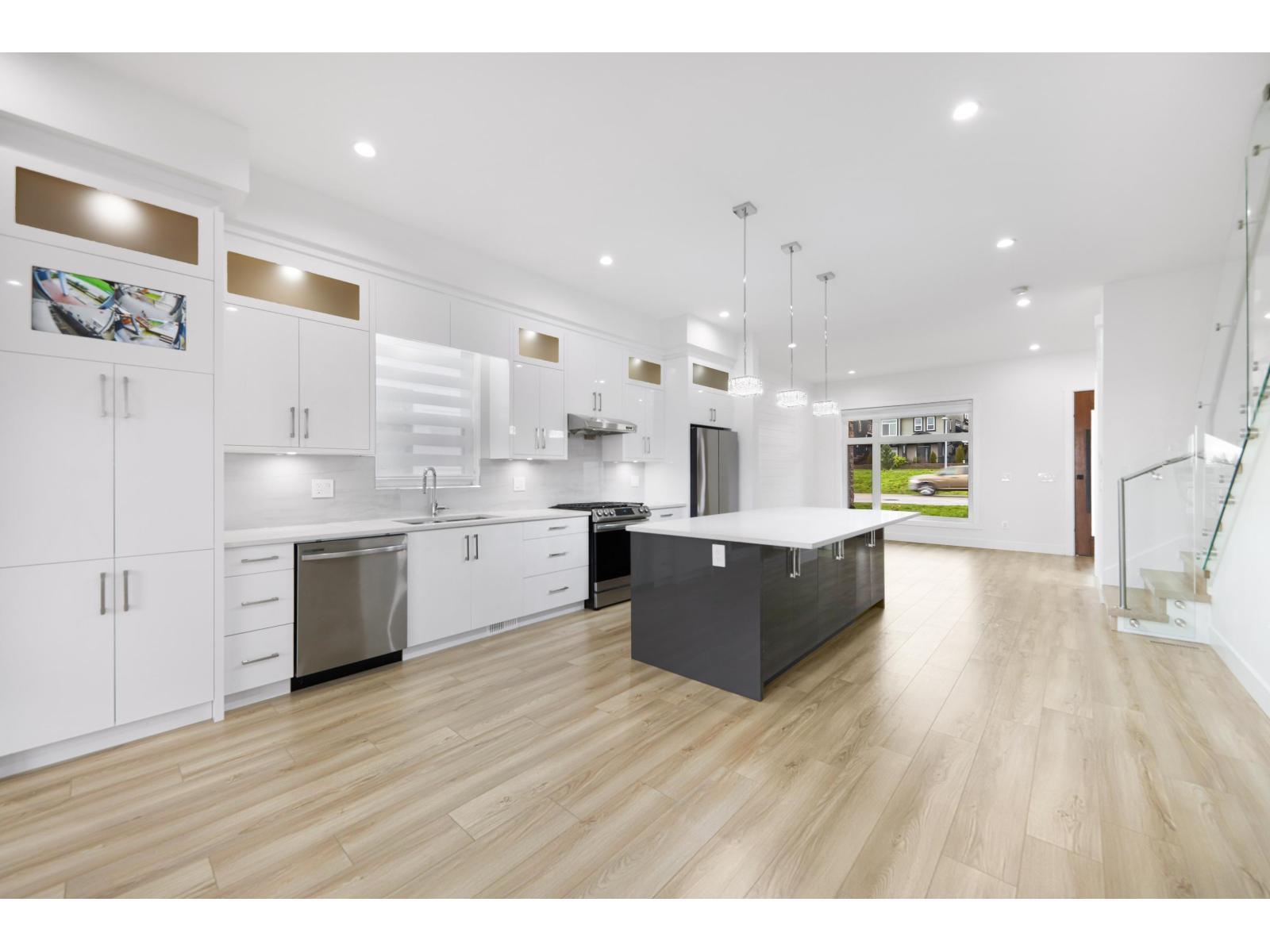 16762 16 AVENUE, Surrey