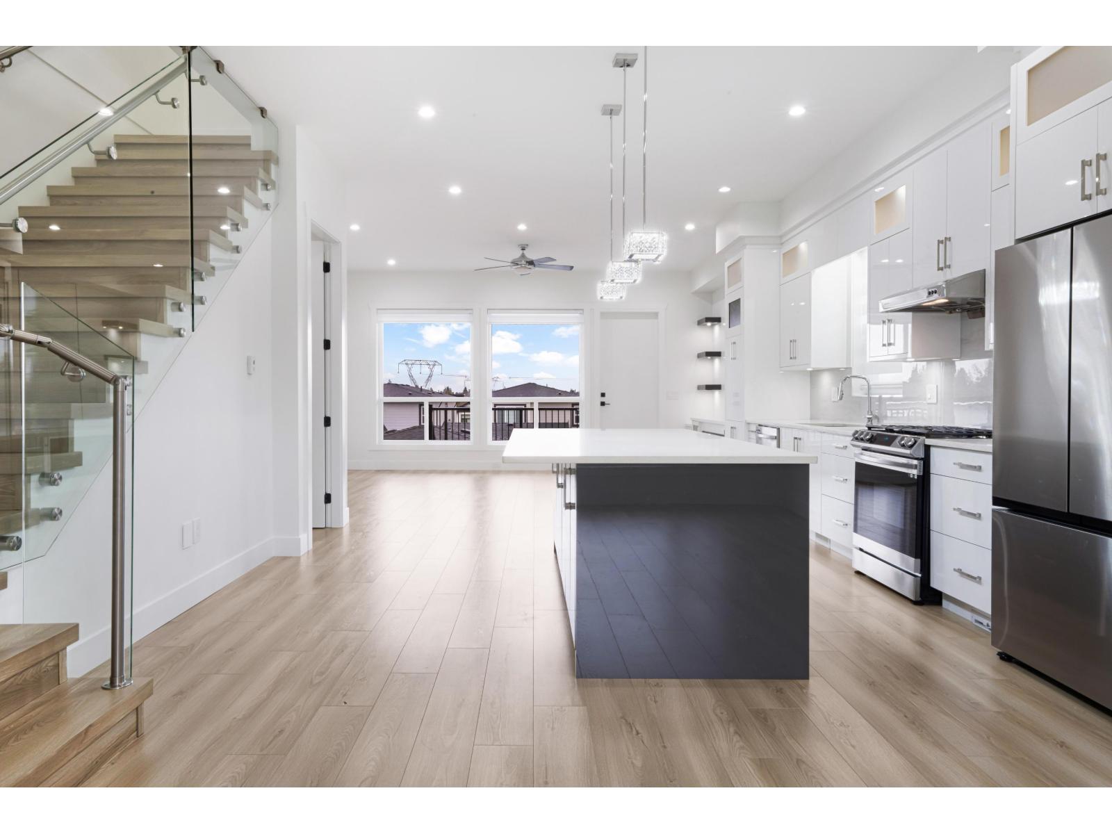 16762 16 AVENUE, Surrey
