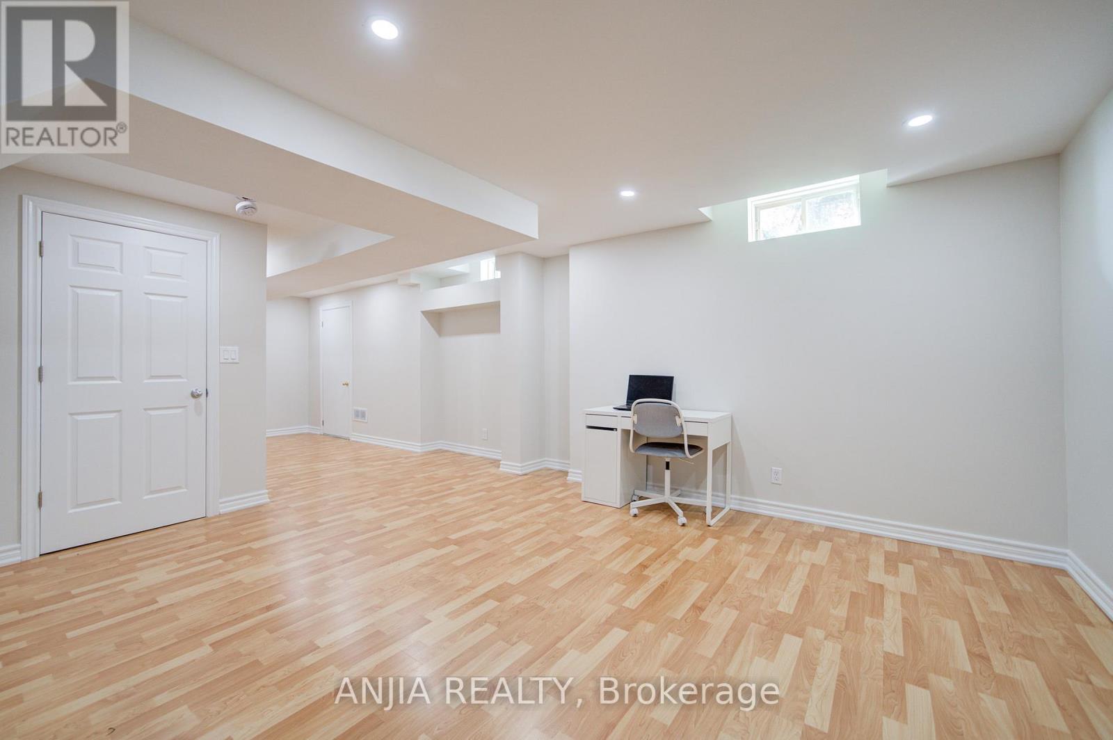 Photo 39 of 4 James Ratcliff Avenue, Whitchurchstouffville ON