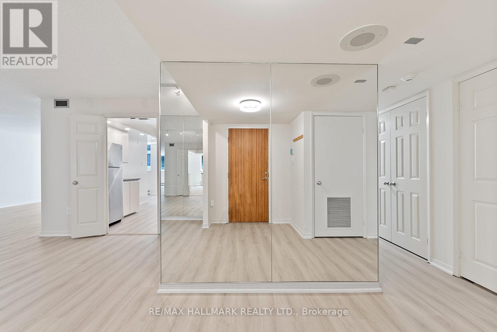 Photo 33 of 1107 360 Bloor Street E, Toronto ON