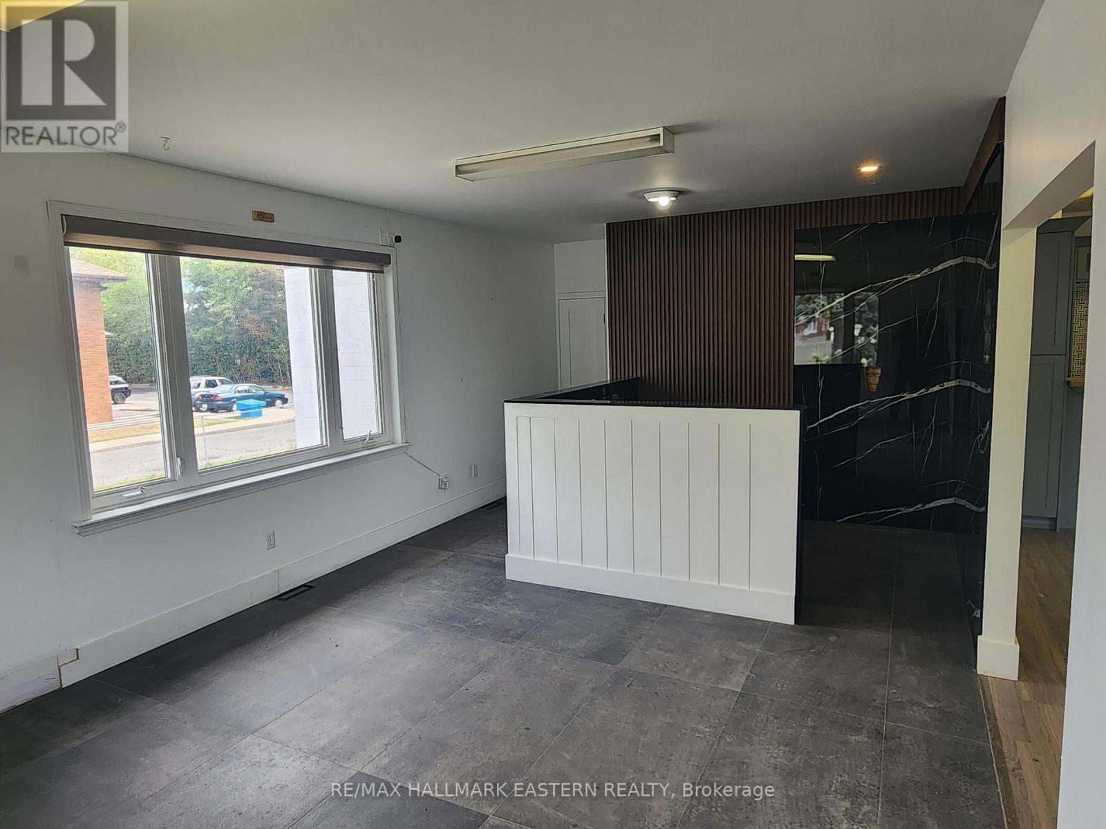 Photo 3 of 71 Princess Street, Peterborough ON