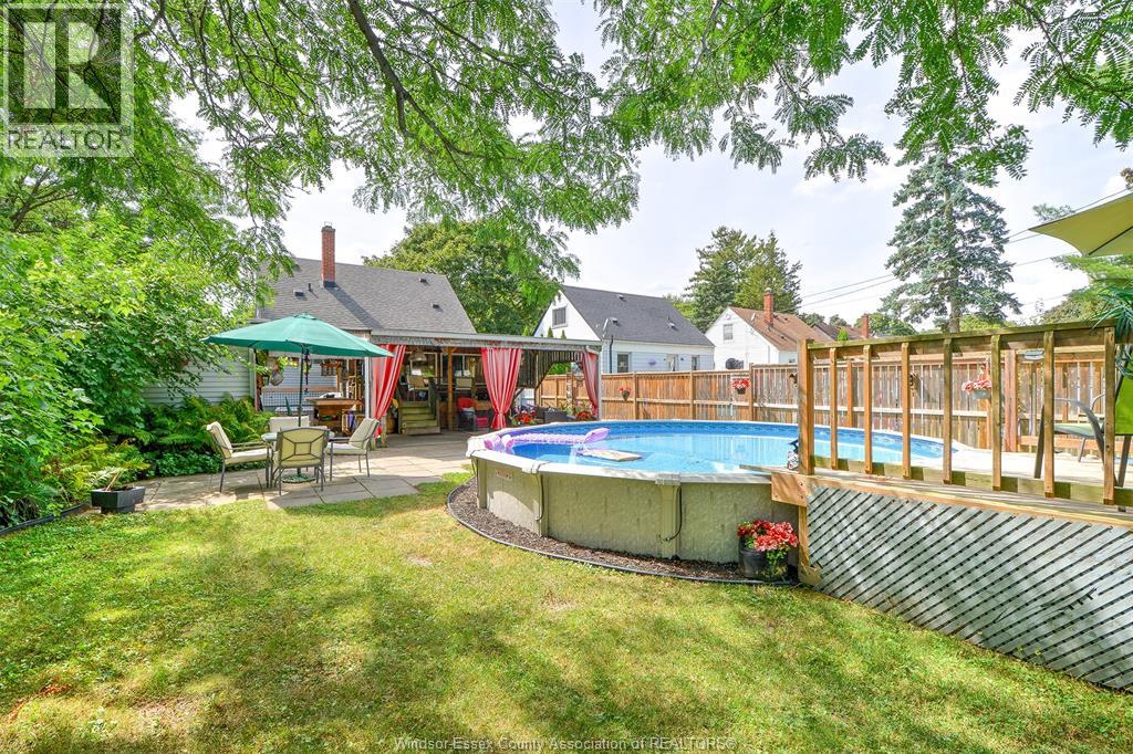 Photo 8 of 1030 Merritt, Windsor ON