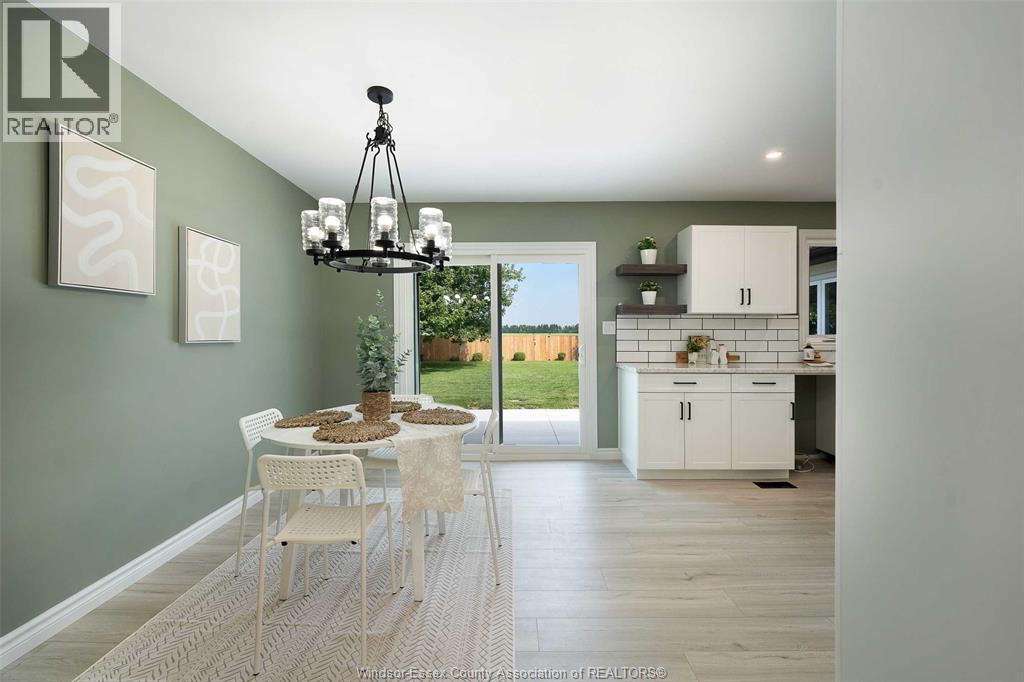 Photo 11 of 1017 Talbot Trail, Wheatley ON