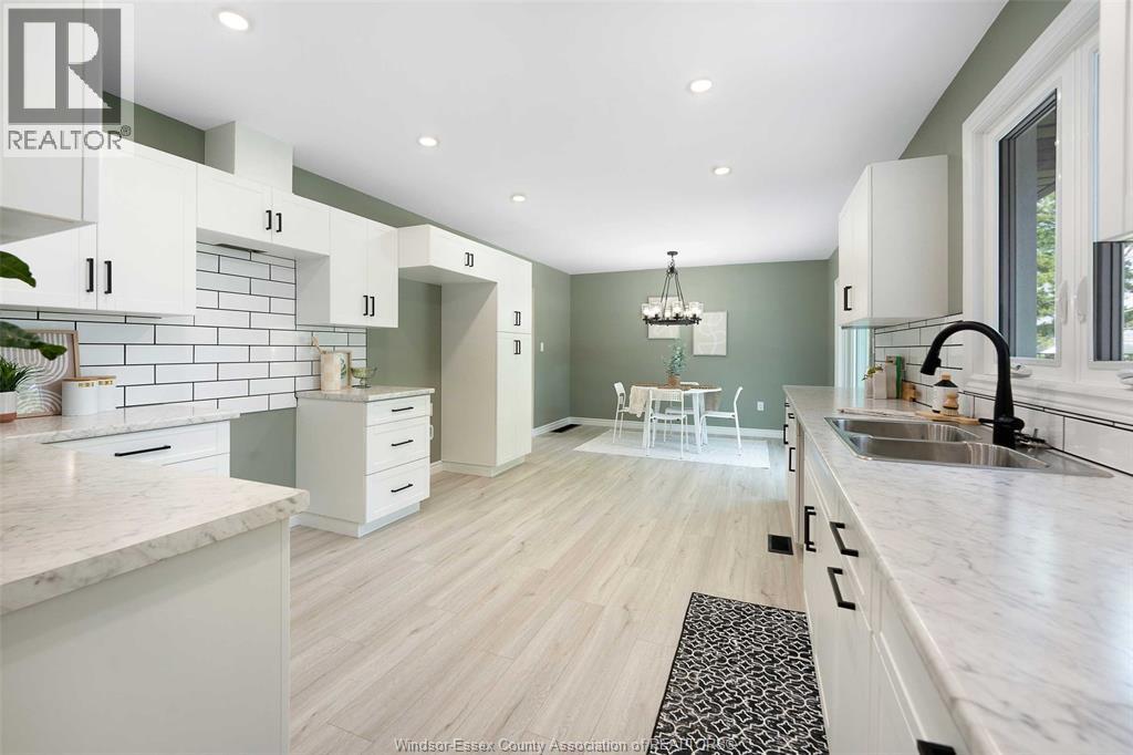 Photo 14 of 1017 Talbot Trail, Wheatley ON