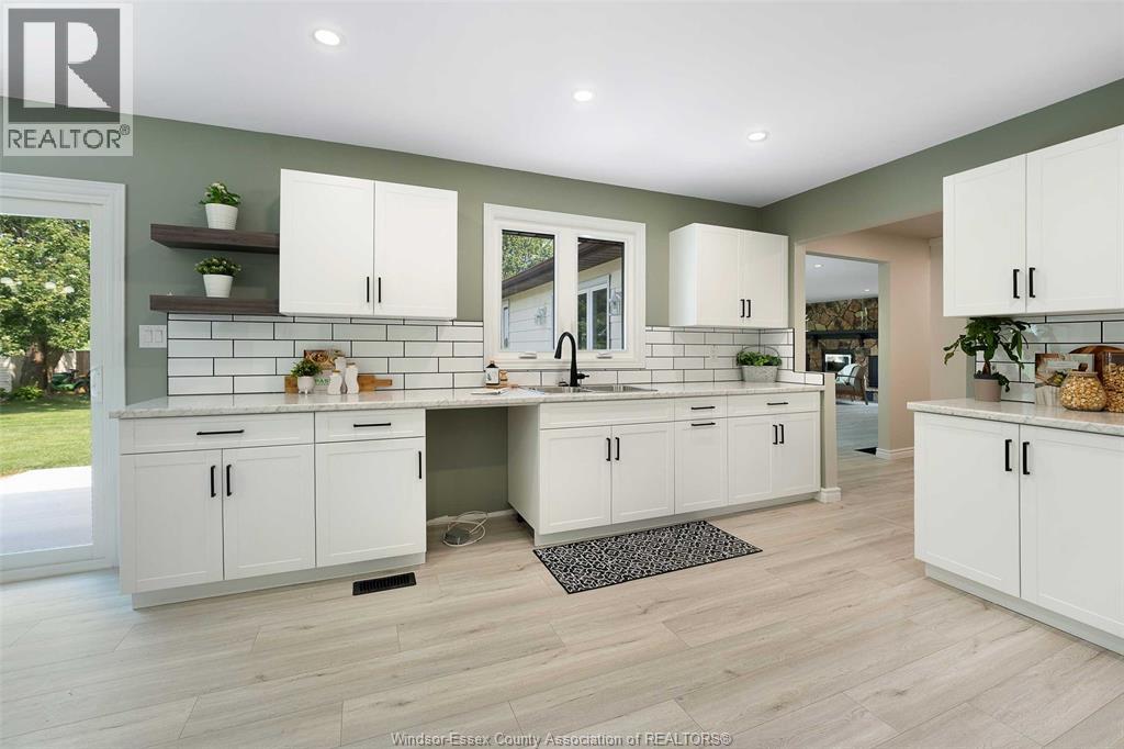 Photo 15 of 1017 Talbot Trail, Wheatley ON